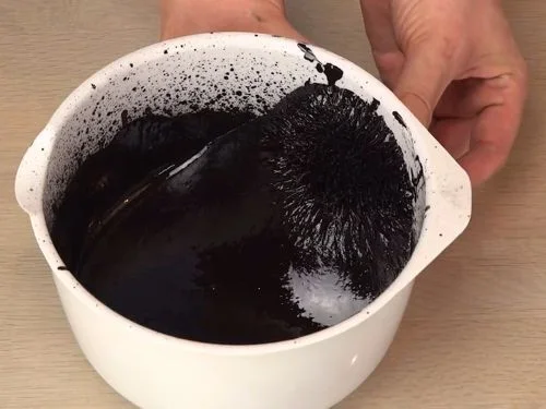 Ferropast o ferrofluido caseiro